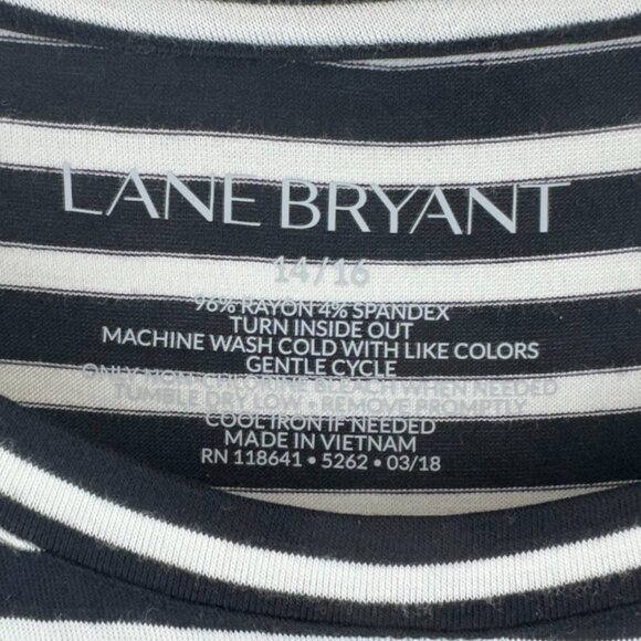 Lane Bryant Short Sleeve Women Black &White Top Tag Size 14/16 NWT - Picture 3 of 5